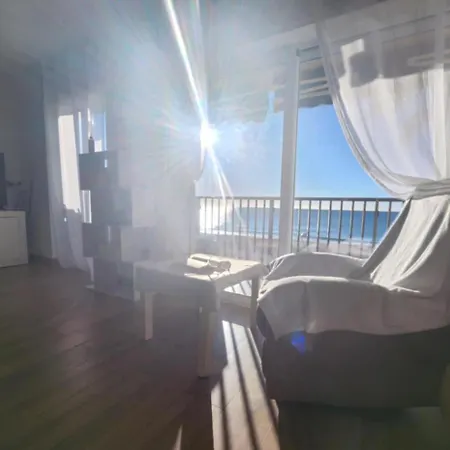 Beachfront * 托里代巴拉