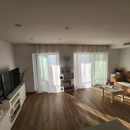 Beachfront 公寓 托里代巴拉